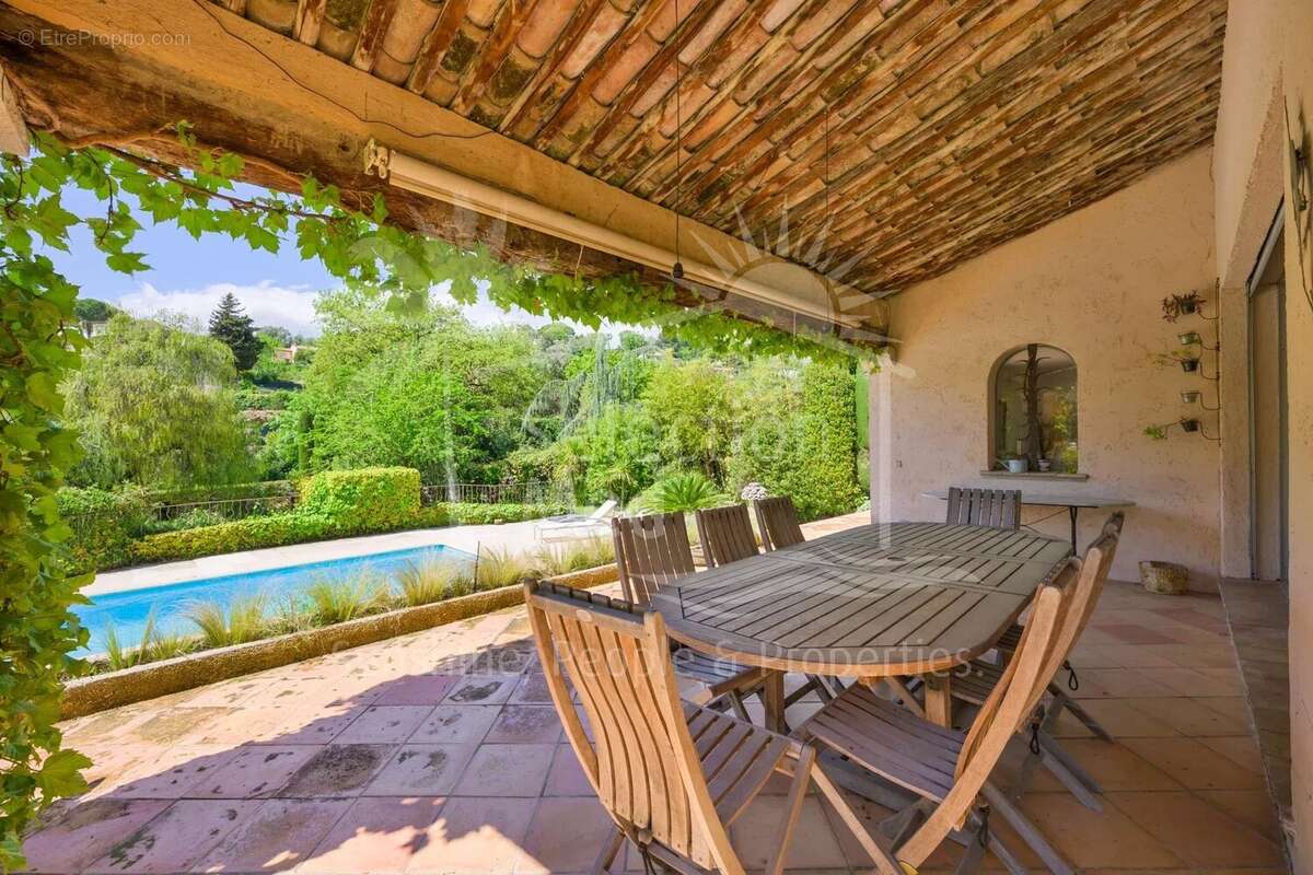Maison à MOUGINS
