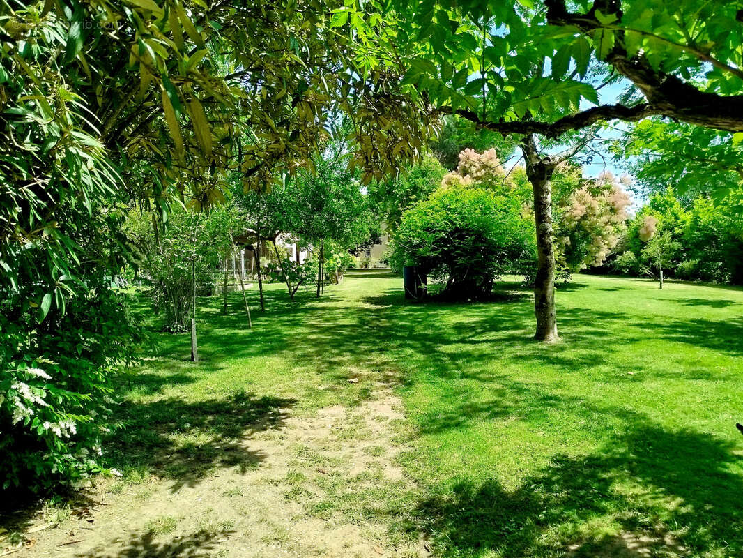 Maison à PINEUILH