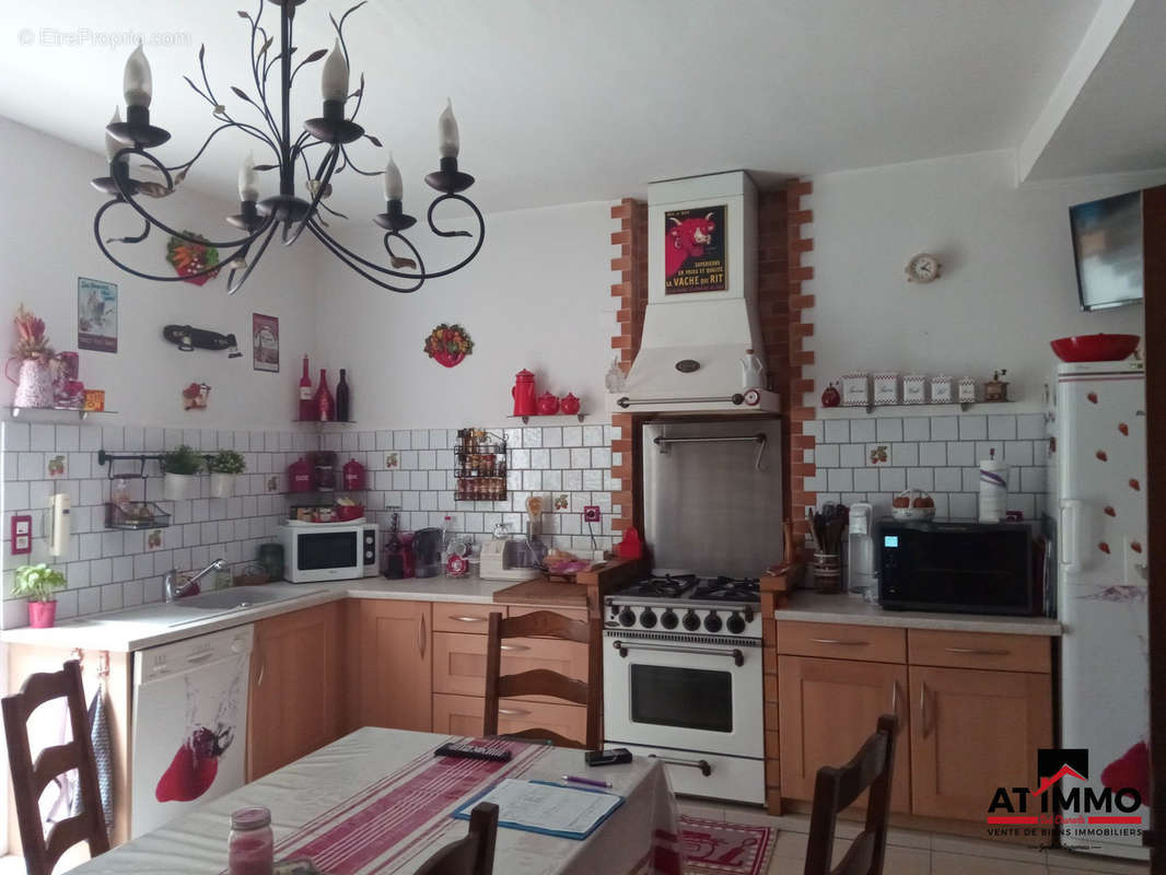 Cuisine - Maison à AUBETERRE-SUR-DRONNE
