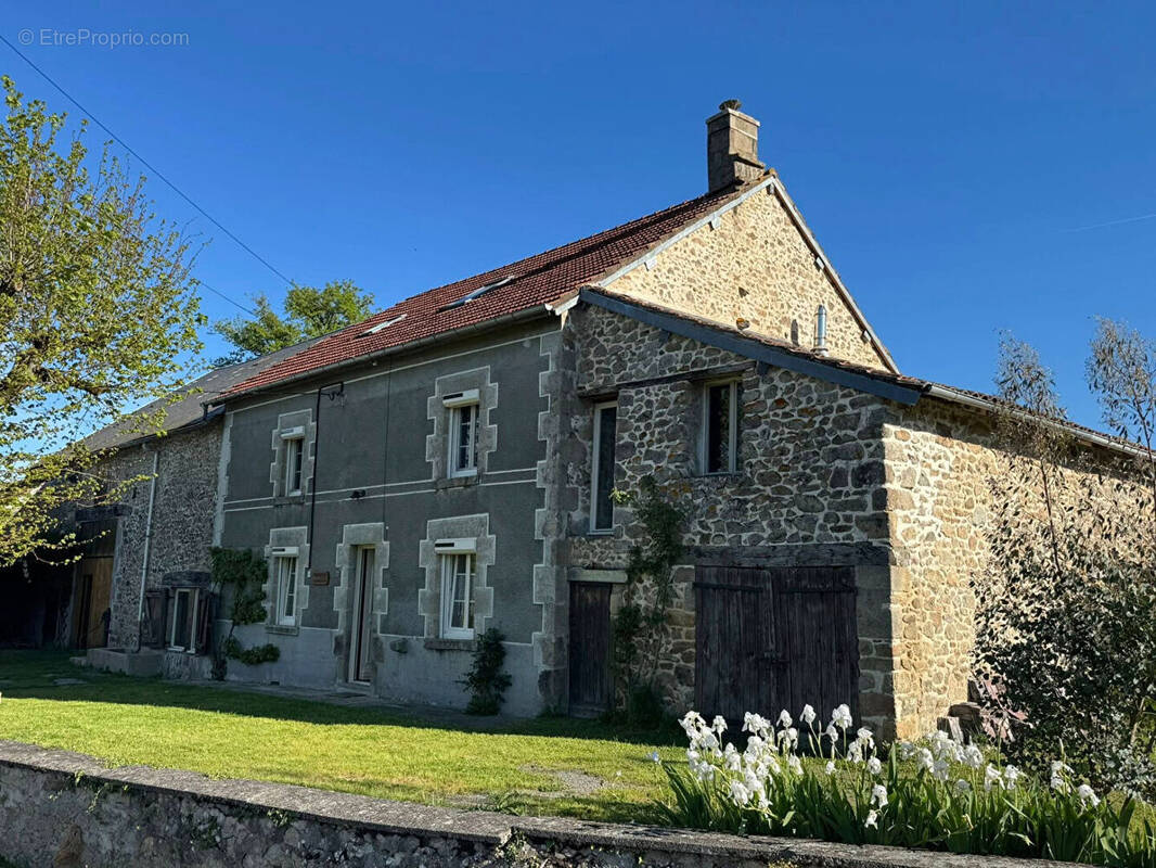 Maison à FOLLES