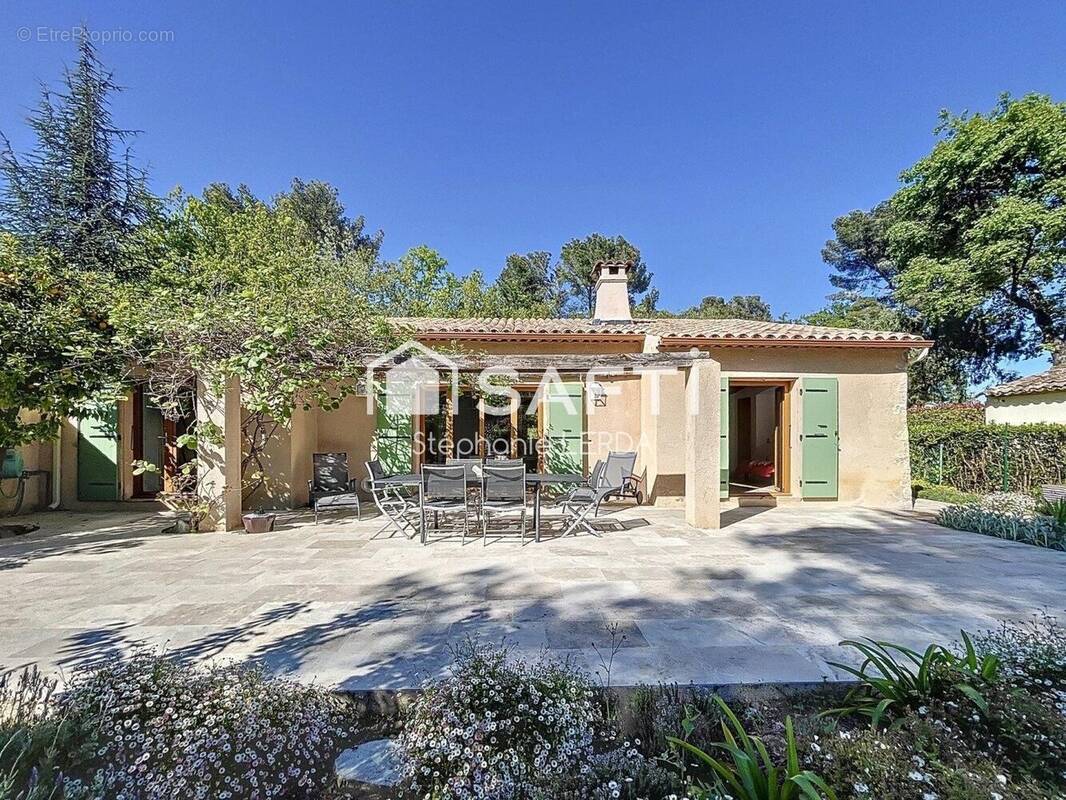 Photo 1 - Maison à ROQUEFORT-LES-PINS