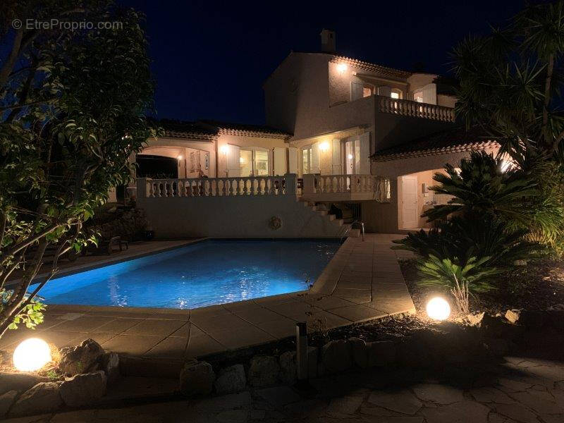 Maison à VALLAURIS