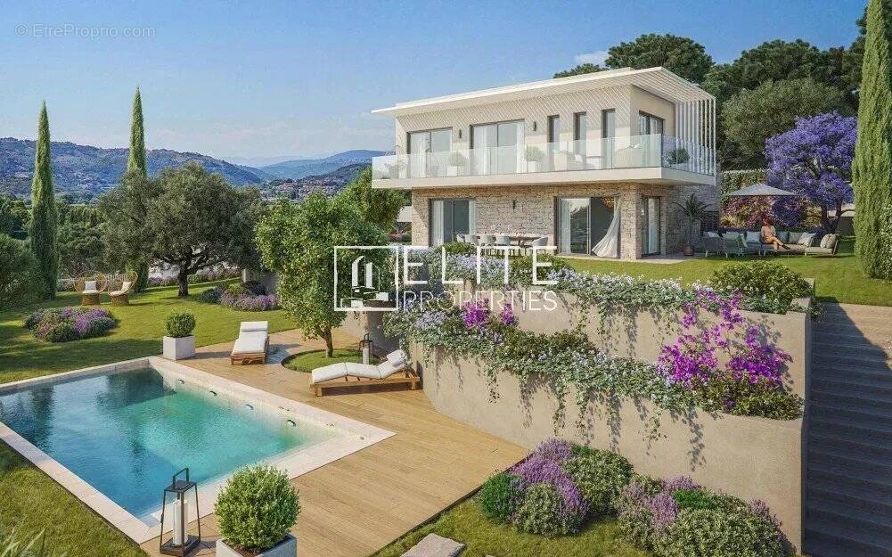 Maison à LA ROQUETTE-SUR-SIAGNE