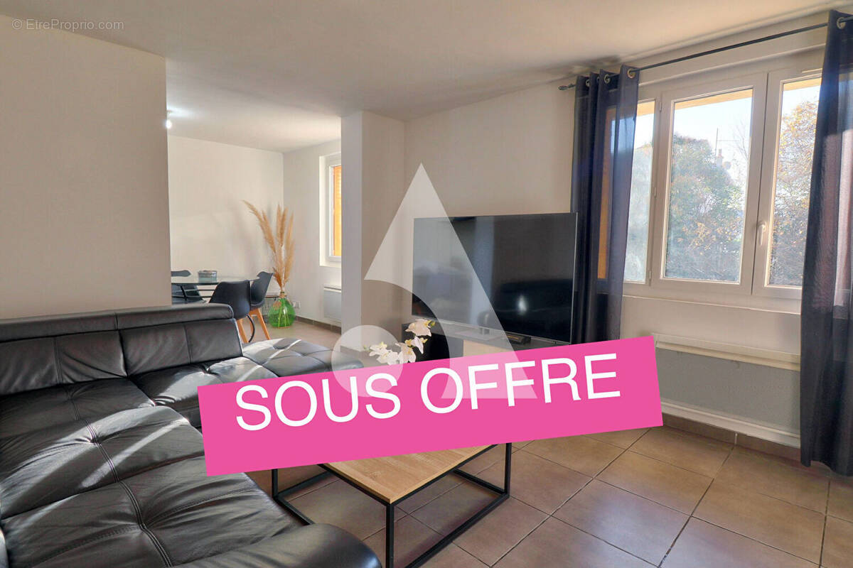 Appartement à VINON-SUR-VERDON