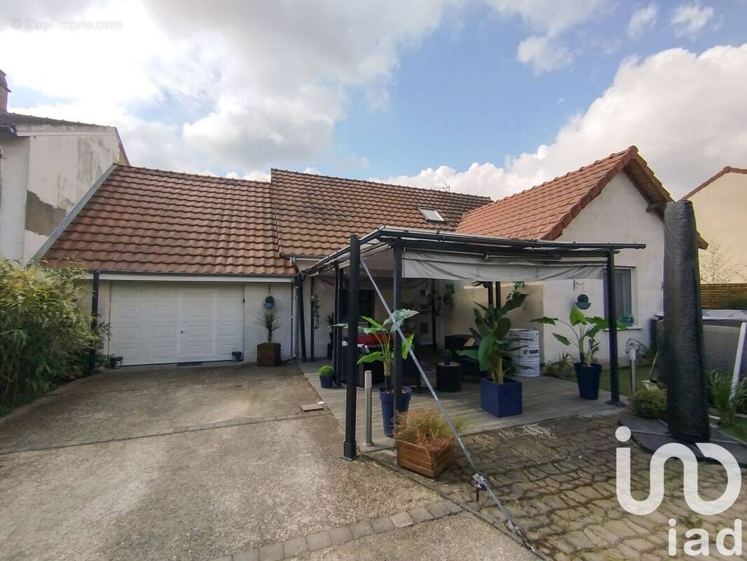 Photo 1 - Maison à MONTLUCON
