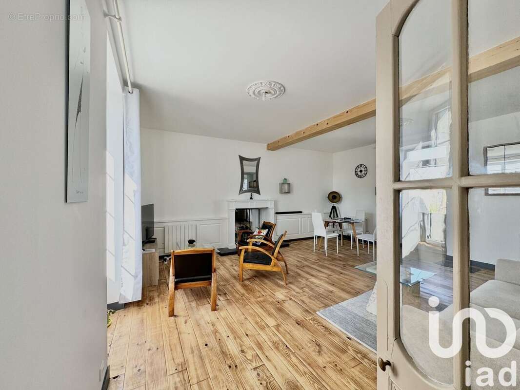 Photo 3 - Maison à VERINES