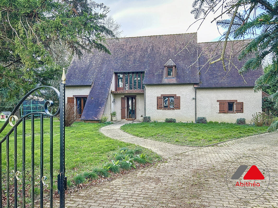 Maison à MAGNAC-LAVAL