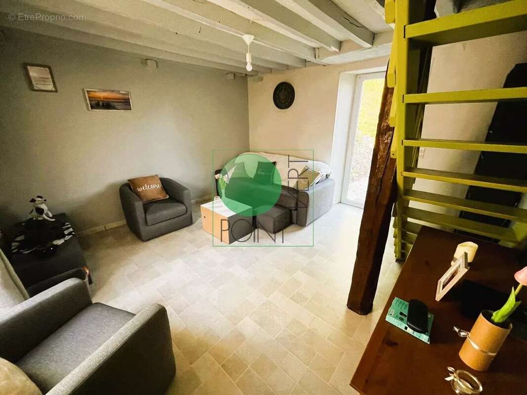 Maison à VERT-LE-GRAND