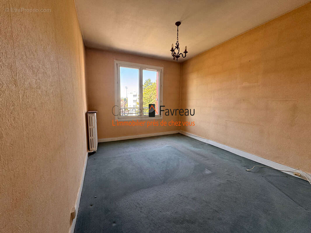 Appartement à L&#039;HAY-LES-ROSES