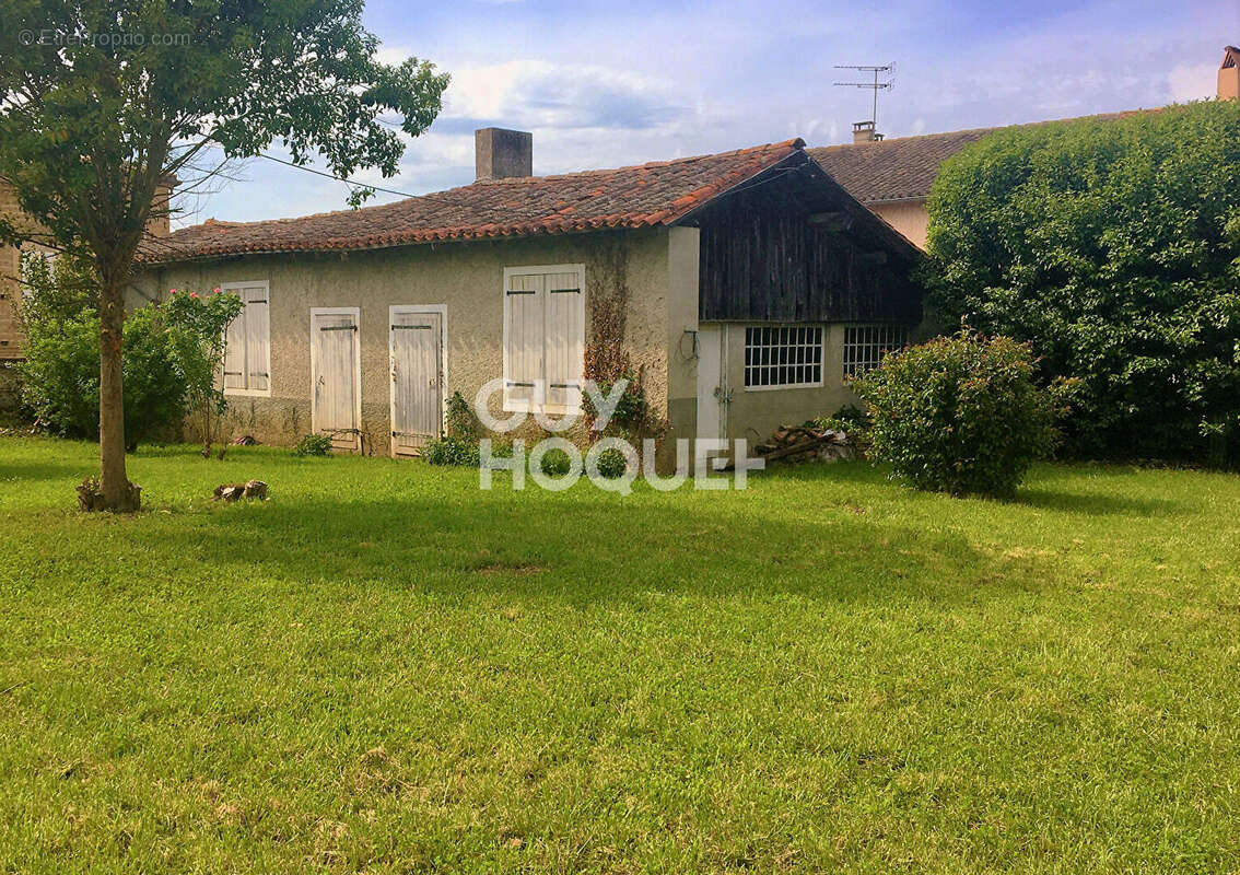 Maison à MONTECH