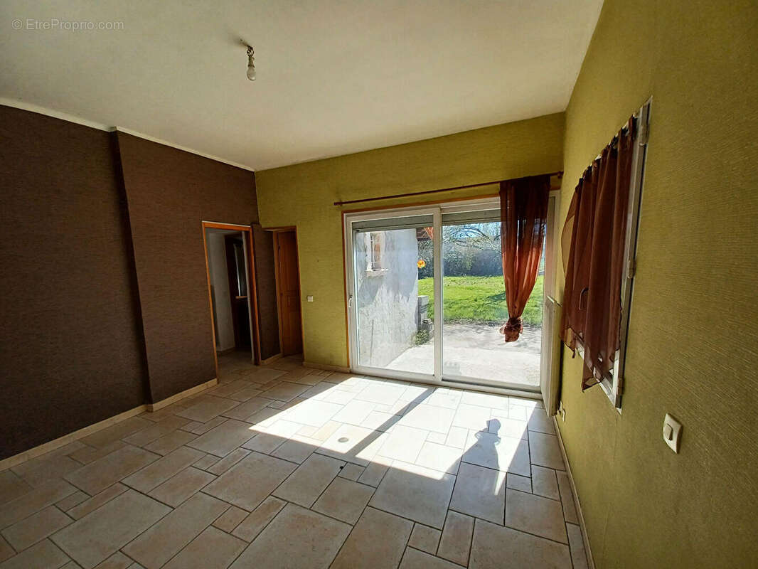 Maison à LABASTIDE-SAINT-PIERRE