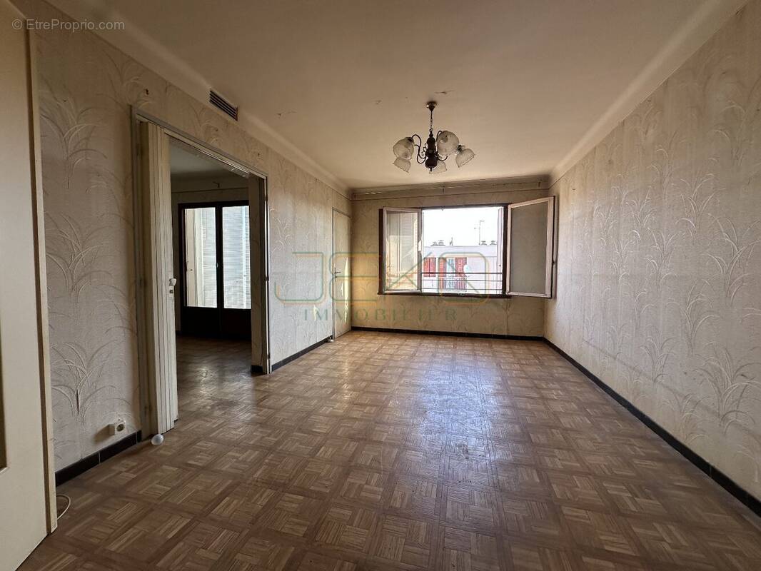 Appartement à NIMES