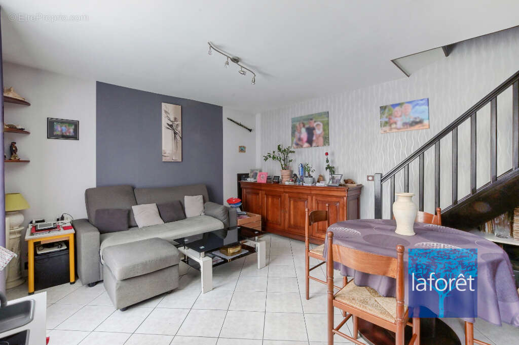 Maison à LES PAVILLONS-SOUS-BOIS