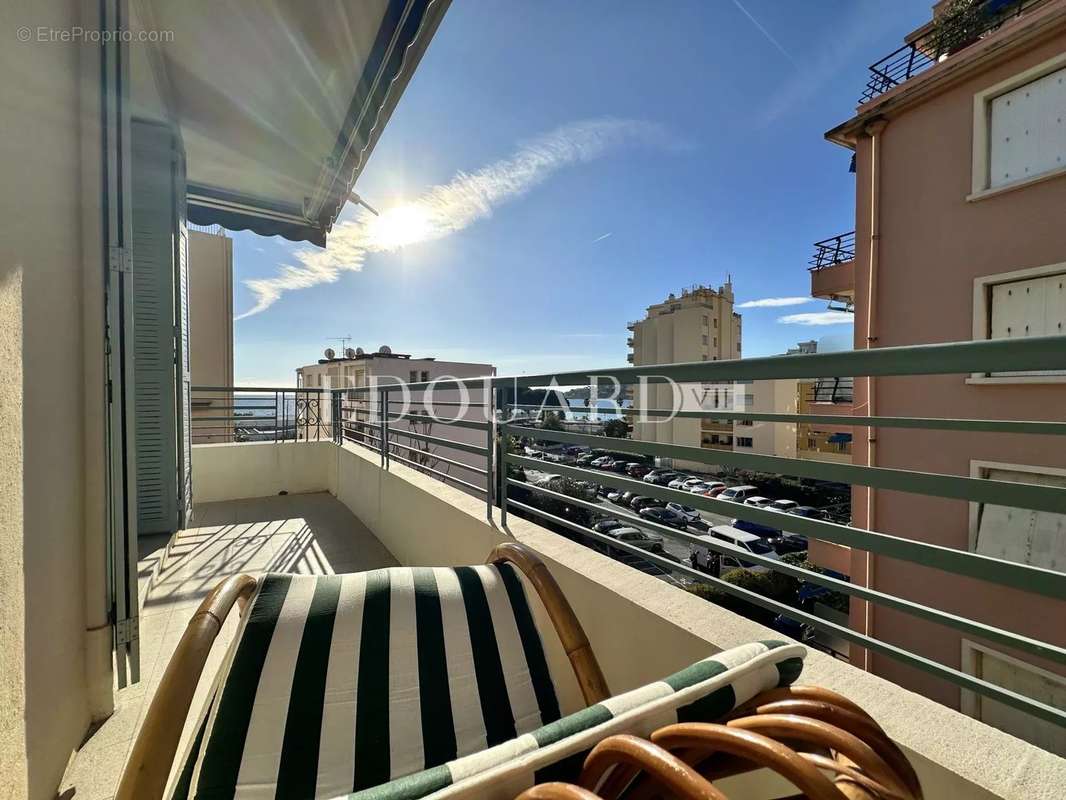 Appartement à ROQUEBRUNE-CAP-MARTIN