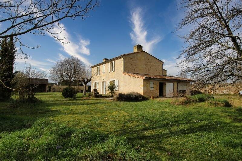 Maison à PORTETS