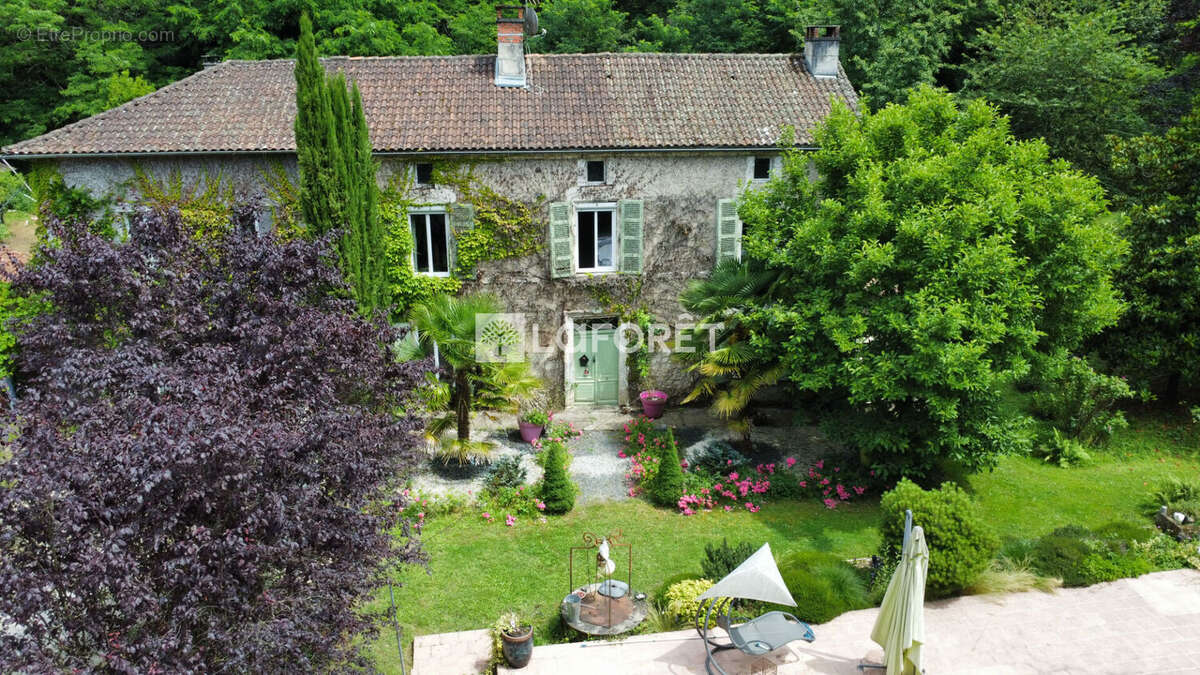 Maison à NONTRON