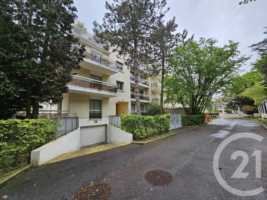 Appartement à SAINT-MAUR-DES-FOSSES