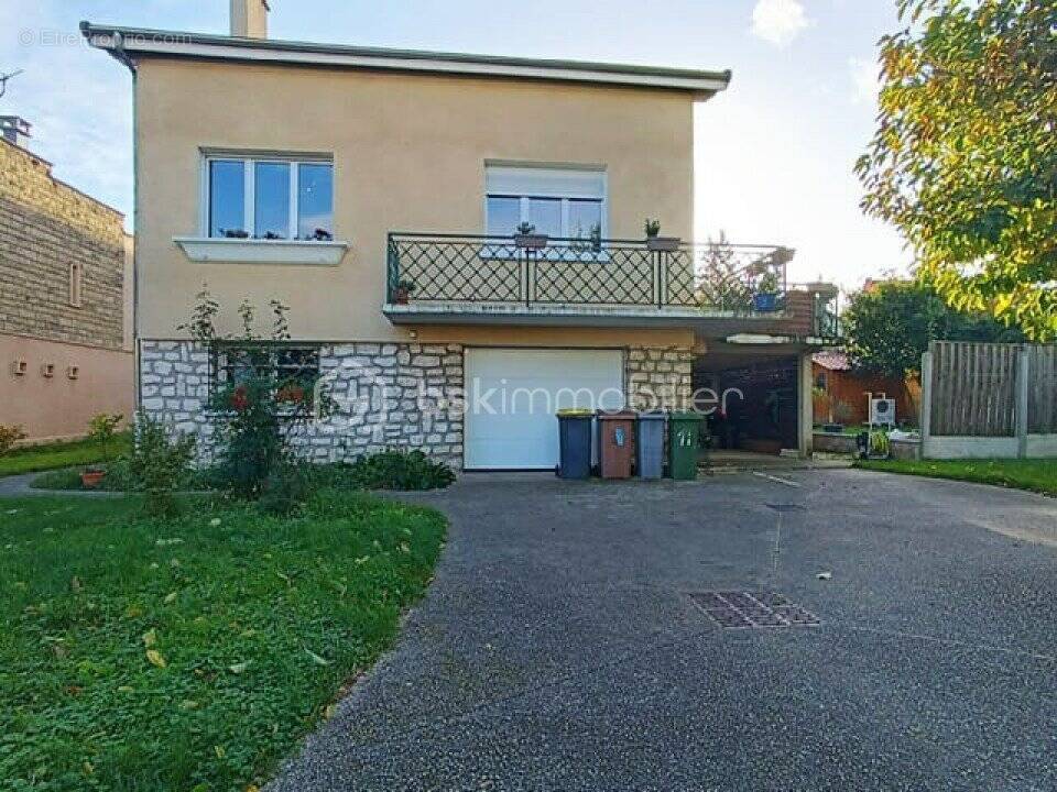 Maison à MONTGERON