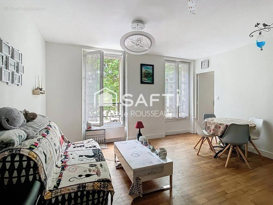 Photo 1 - Appartement à SAINT-MAUR-DES-FOSSES