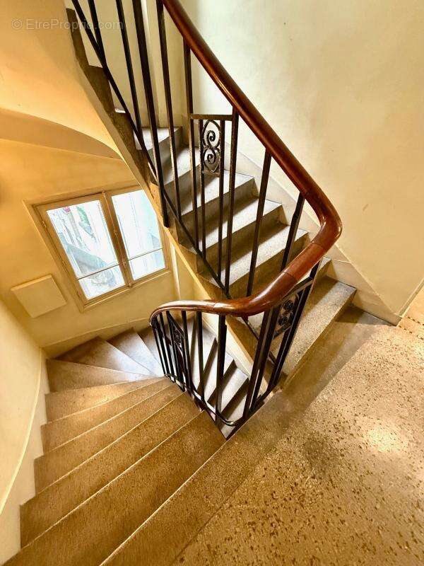 Appartement à PARIS-19E