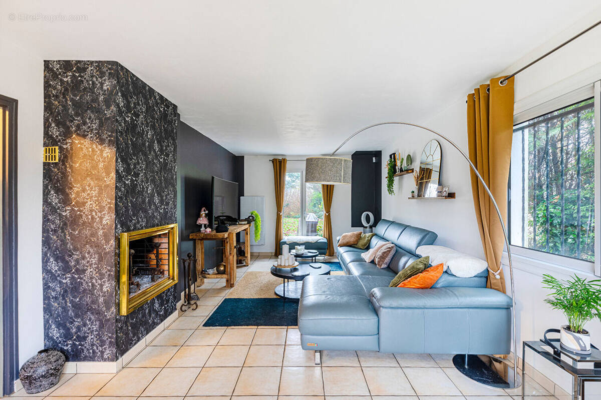 Maison à CHAMPAGNE-SUR-OISE