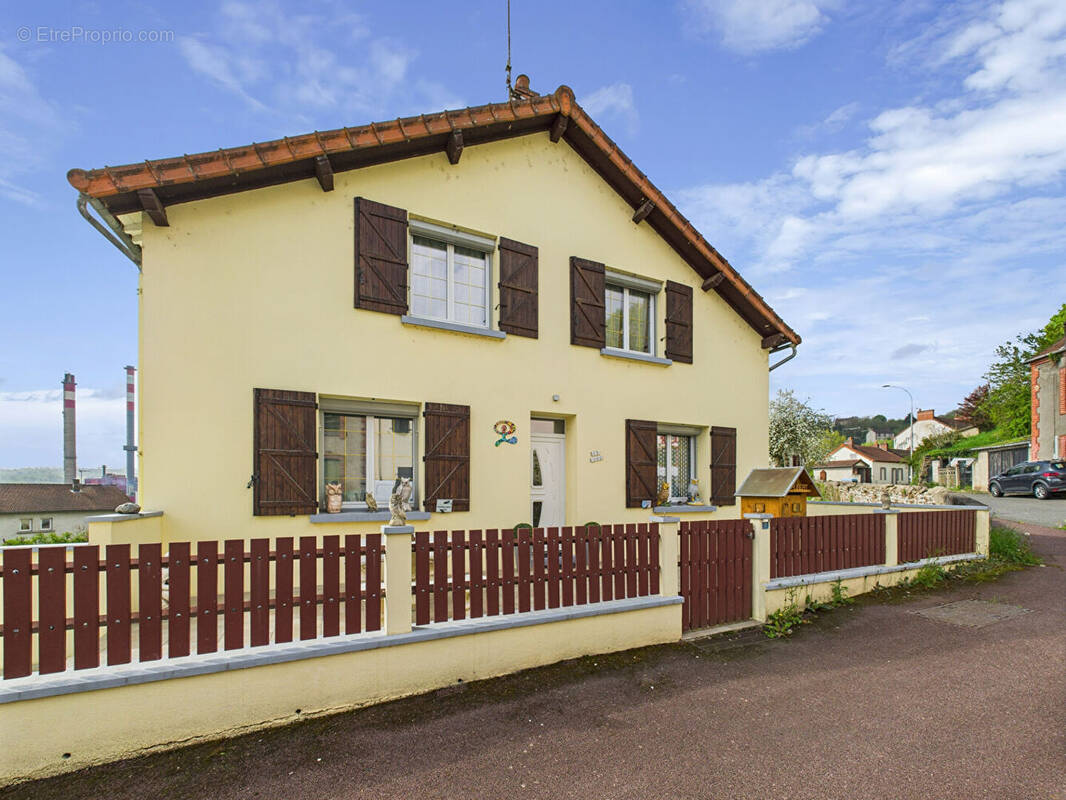 Maison à SAINT-ELOY-LES-MINES