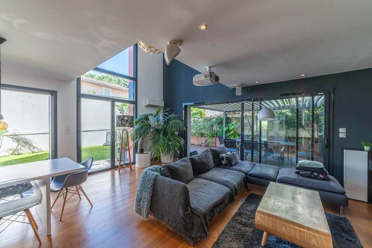 Maison à LYON-9E
