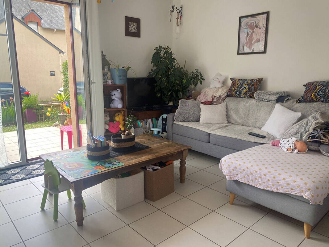 Appartement à SAINT-JOUAN-DES-GUERETS