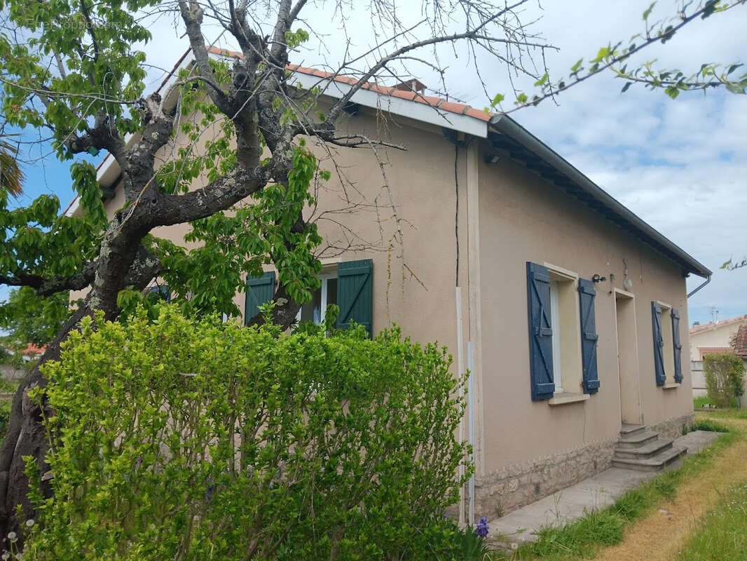 Maison à LABASTIDE-SAINT-PIERRE