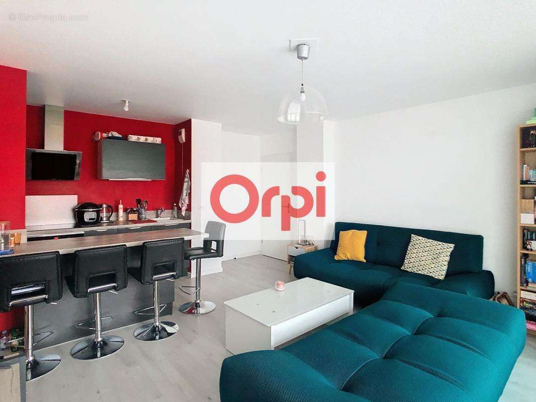Appartement à FONTENAY-LE-FLEURY