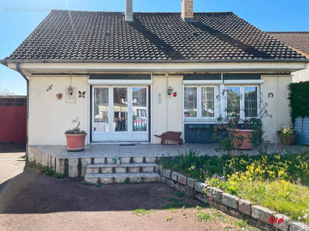 Maison à CORQUILLEROY