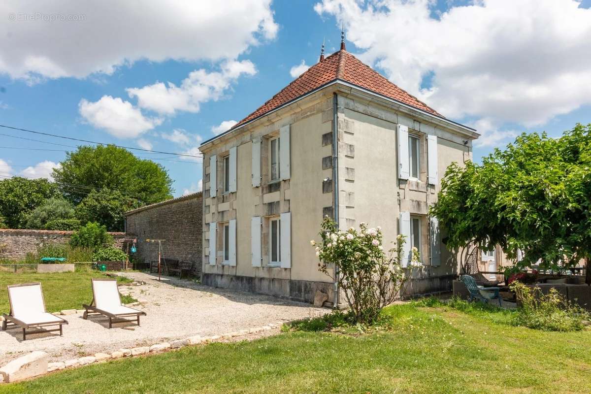 Maison à ROUILLAC