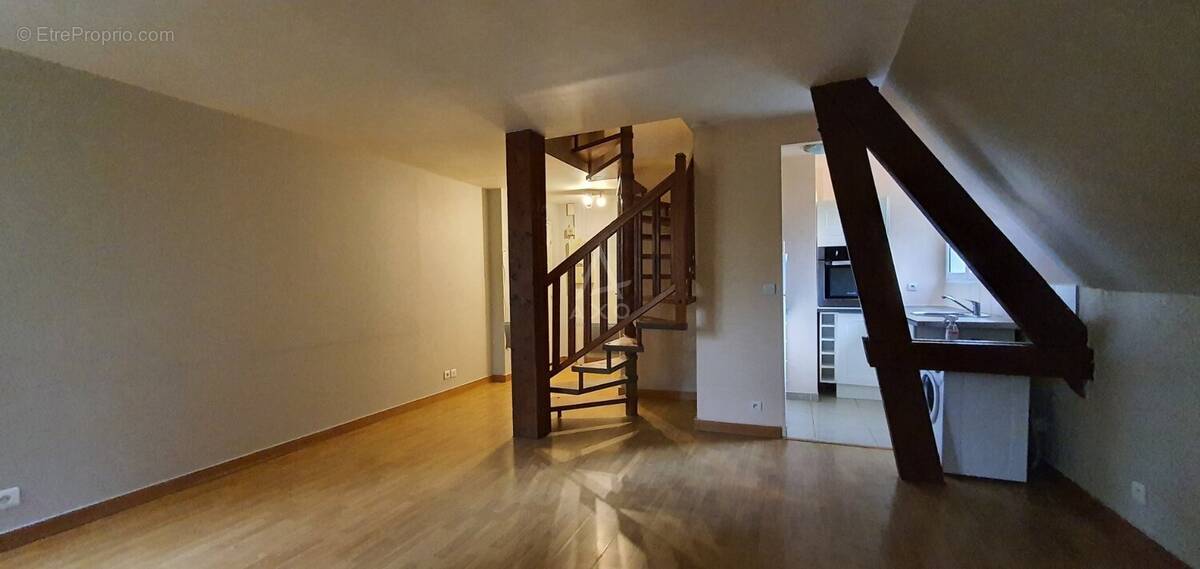 Appartement à NOISY-SUR-ECOLE