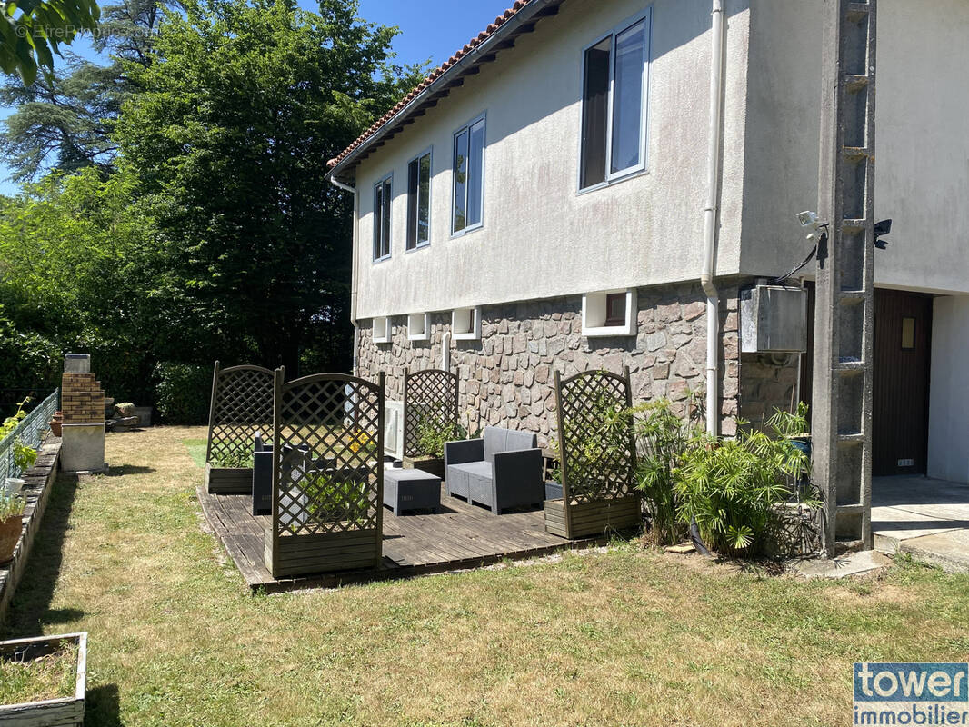 Maison à EXIDEUIL