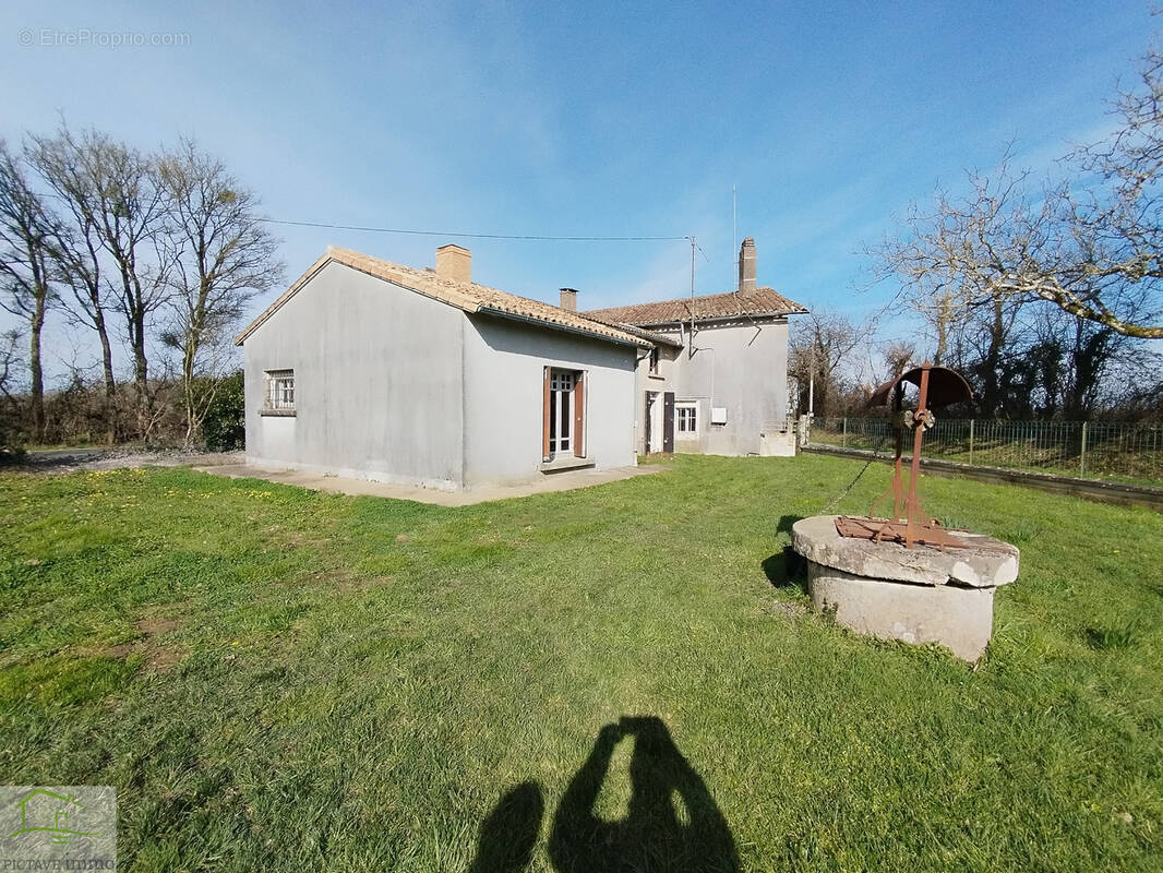 Maison à FOMPERRON