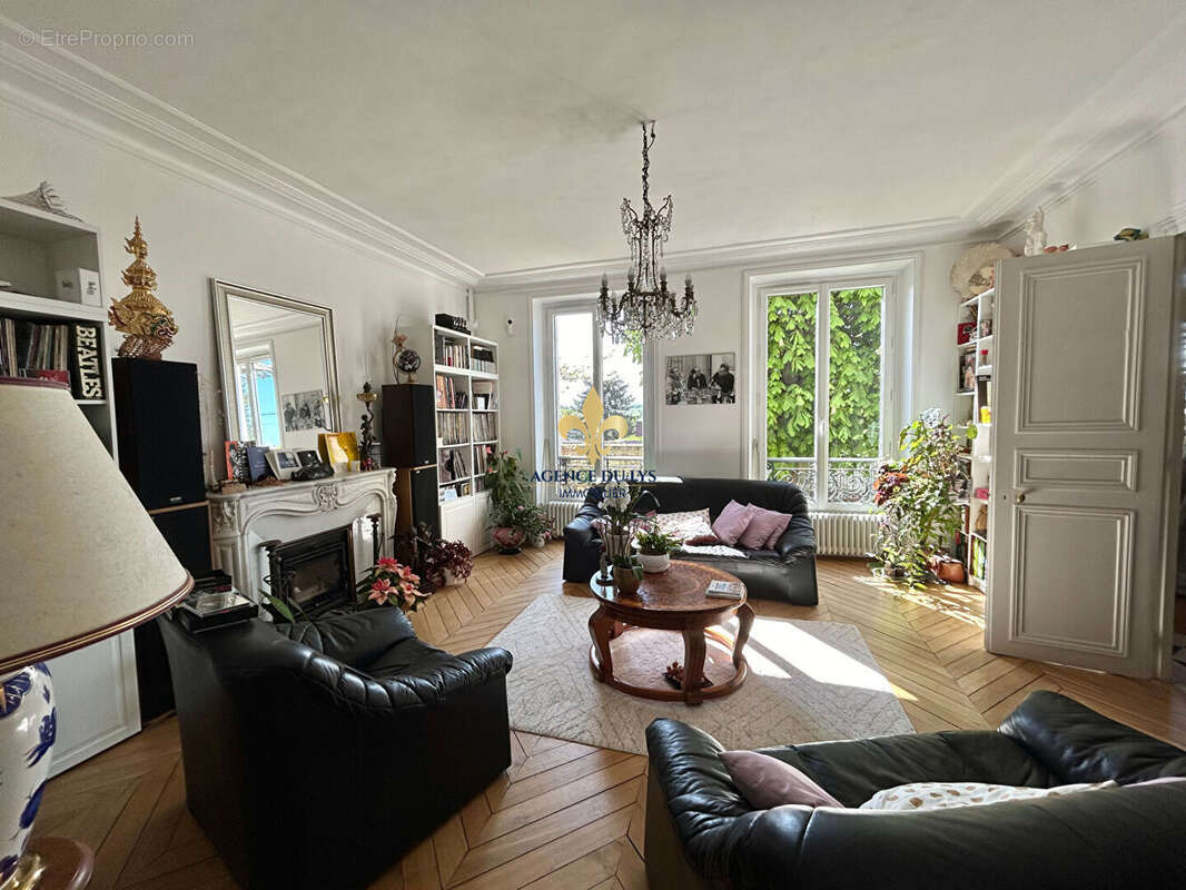 Maison à CHANTILLY