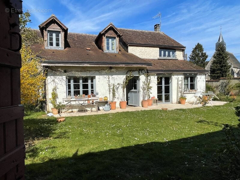 Maison à LA BAZOCHE-GOUET