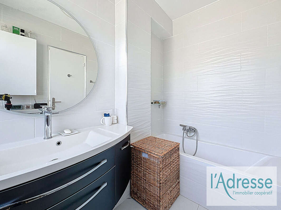 Appartement à VALLAURIS