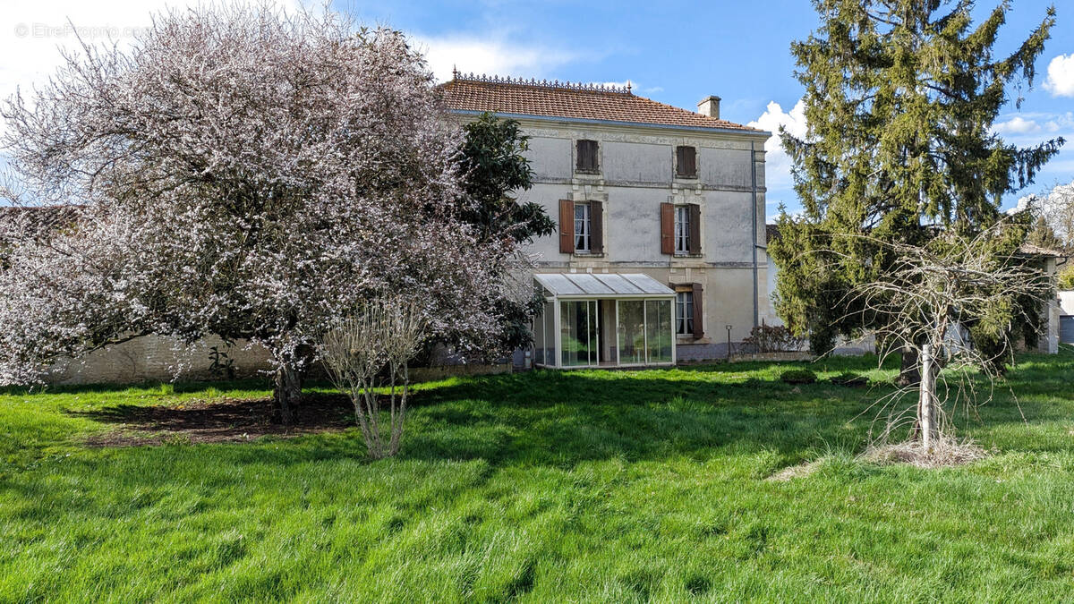 Maison à AIGONNAY