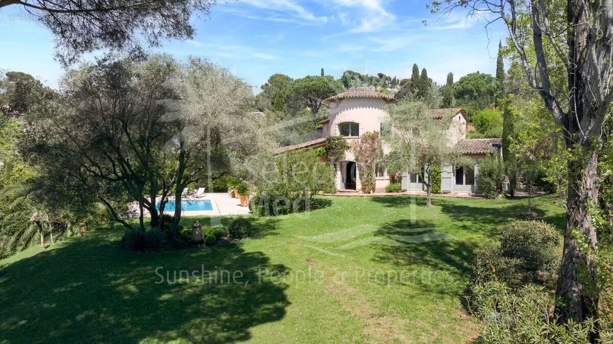 Maison à MOUGINS