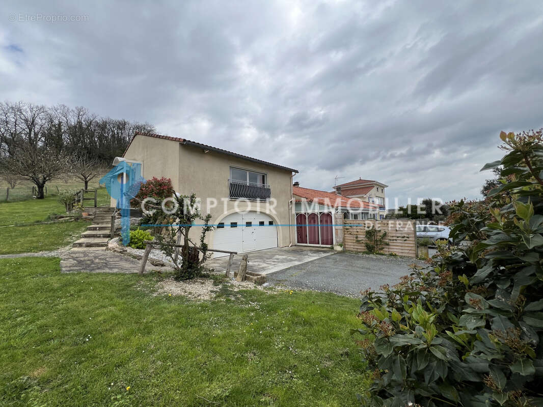 Appartement à SAINT-PAUL-CAP-DE-JOUX