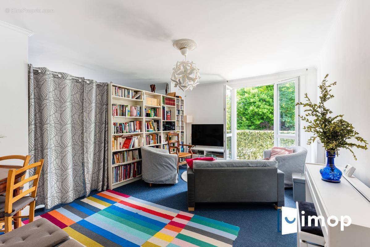 Appartement à SAINT-MAUR-DES-FOSSES