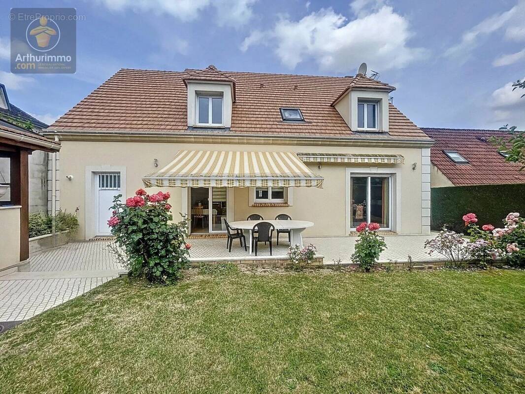 Maison à YERRES