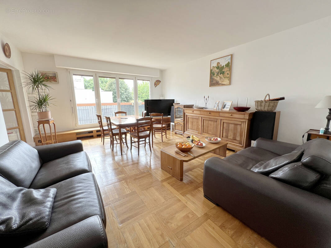 Appartement à SAINT-MAUR-DES-FOSSES