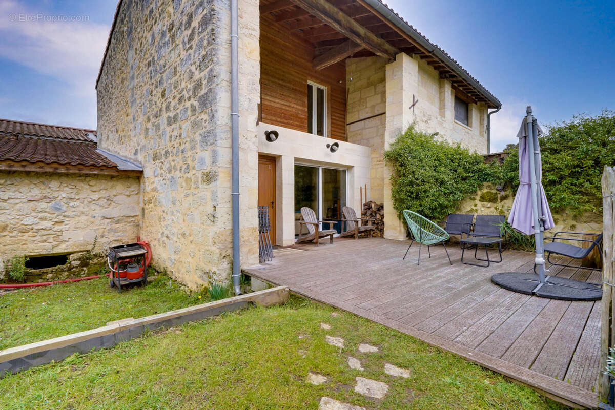 Maison à IZON