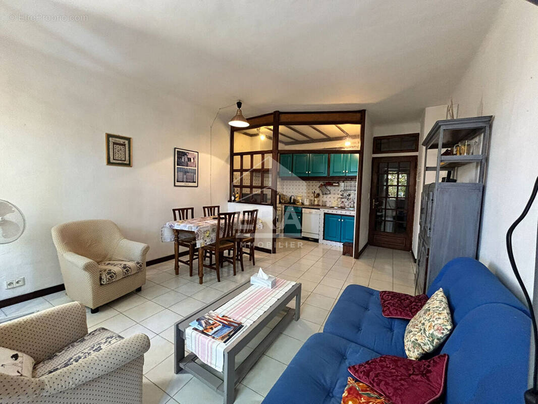 Appartement à FREJUS
