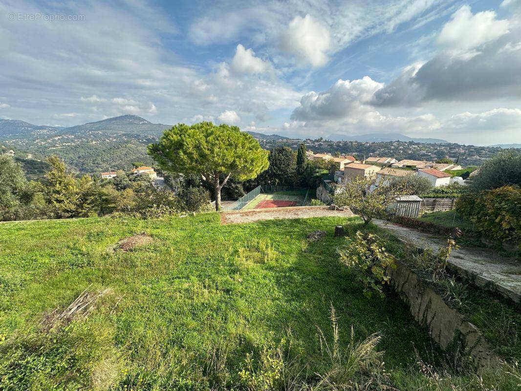 Terrain à NICE