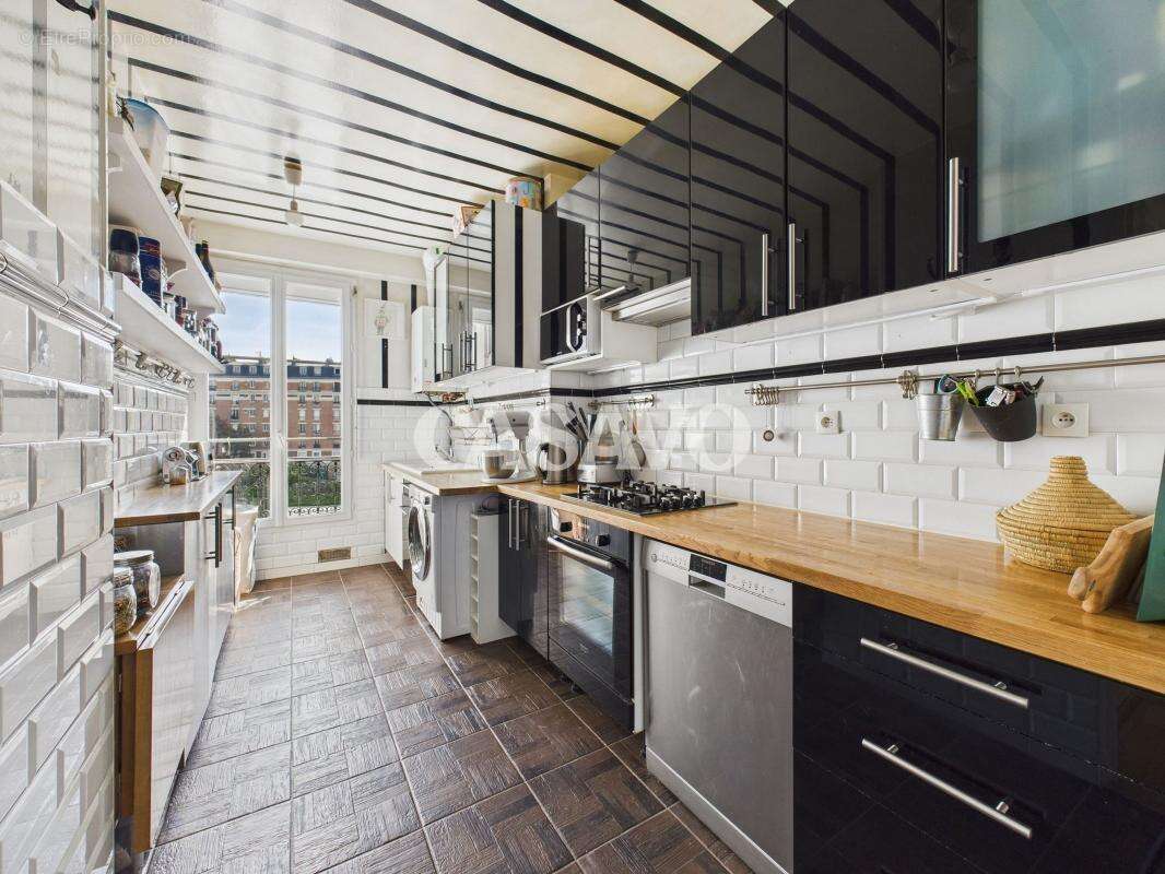 Appartement à PARIS-10E