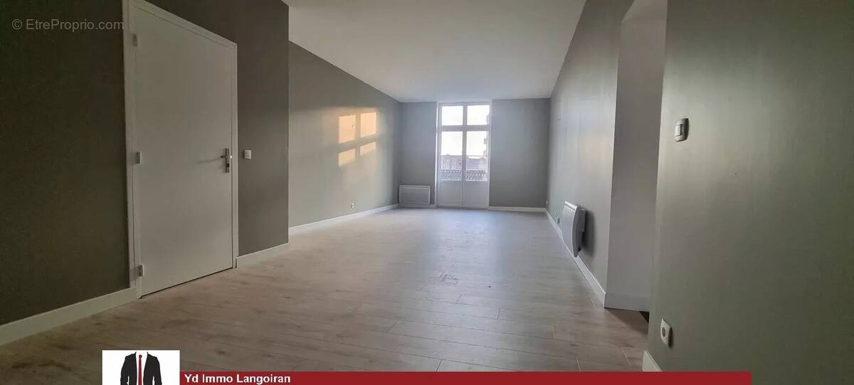 Appartement à LE TOURNE