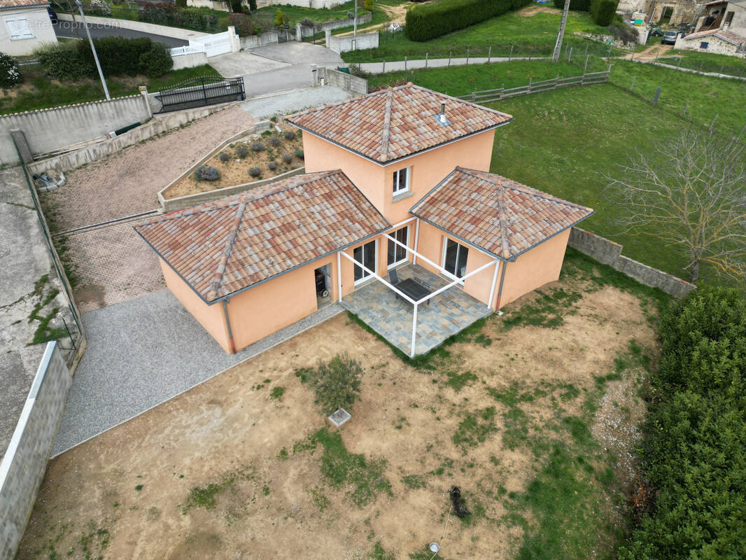Maison à ECLASSAN